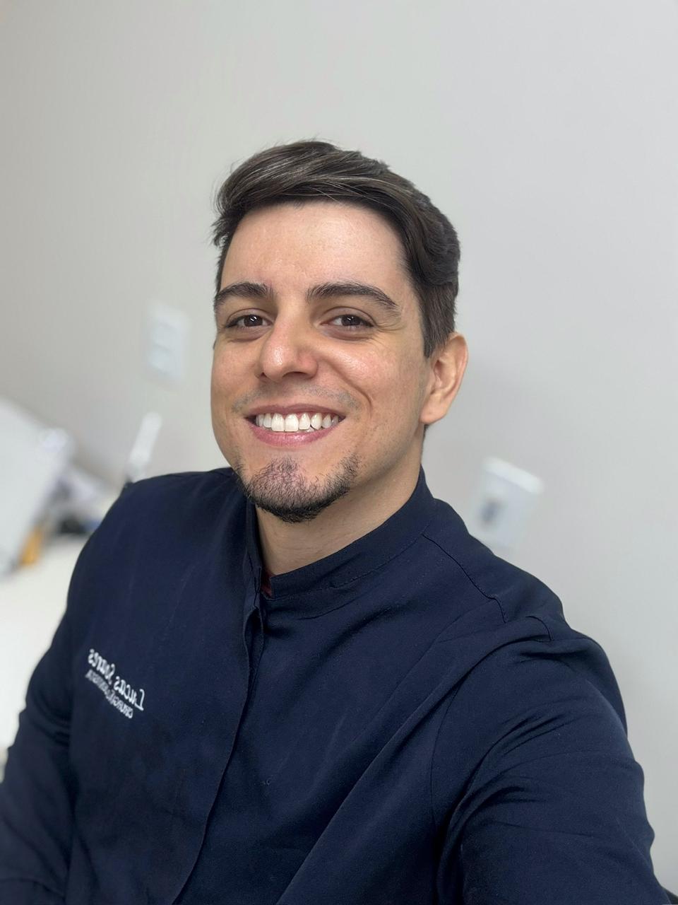 Dr. Lucas Soares